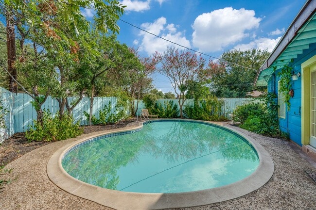 Building Photo - 2 Bed/2 Bath in Northeast Park Subdivision