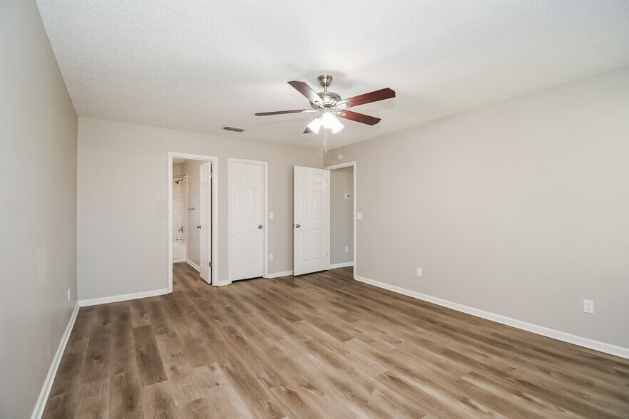 Building Photo - 7323 Sweet Rose Ln