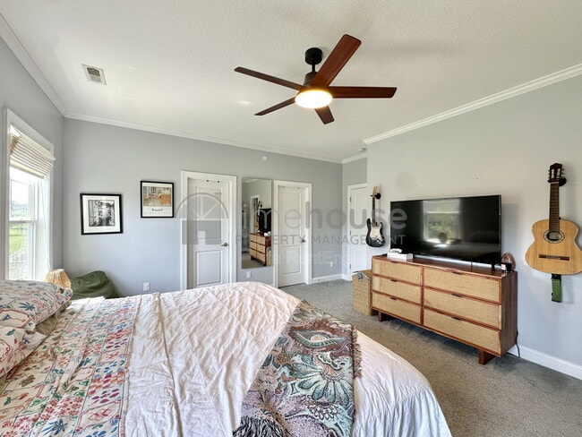 Building Photo - 127 Repose Ln