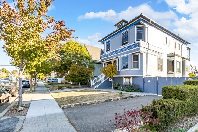 Building Photo - 1524 Morton St