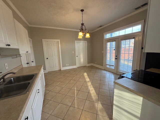 Kitchen - 1327 Parrett St