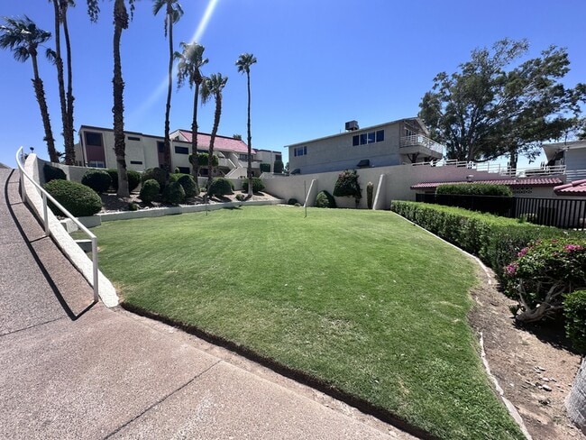 Building Photo - 441 Moser Ave