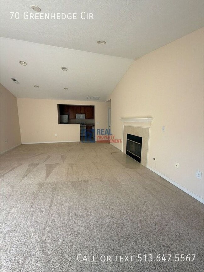 Building Photo - 70 Greenhedge Cir
