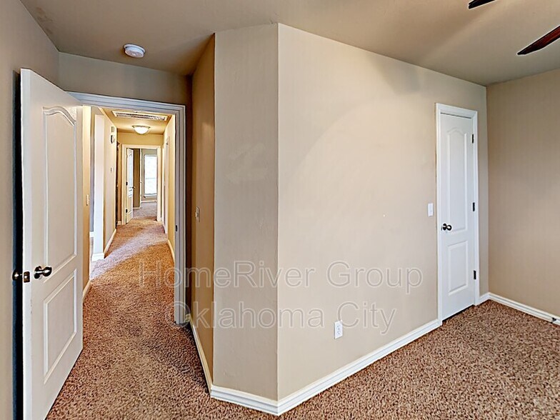 Building Photo - 19104 Canyon Creek Pl