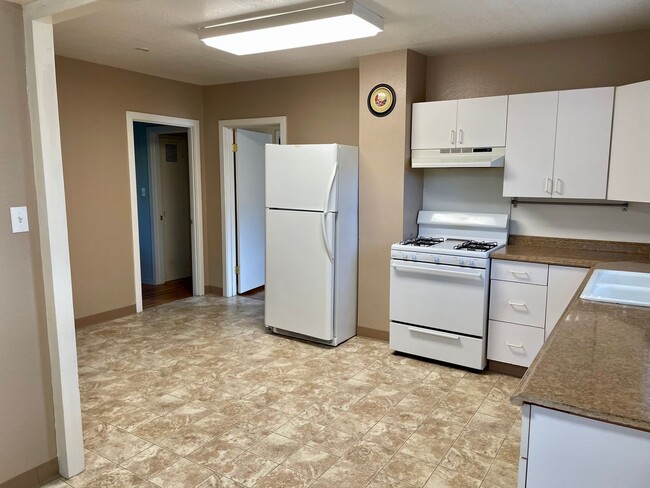 Building Photo - 133