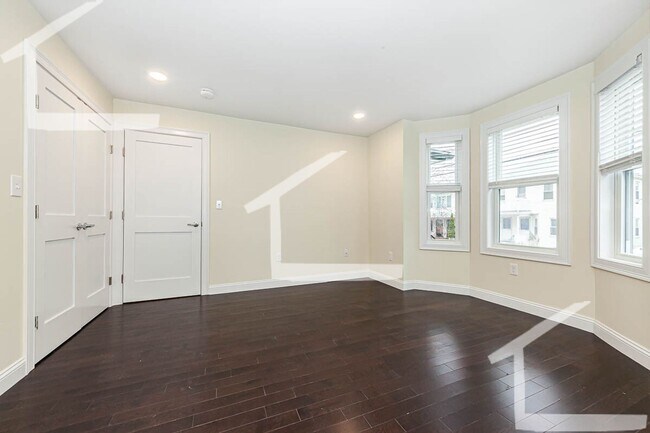 Building Photo - 20 Albion St