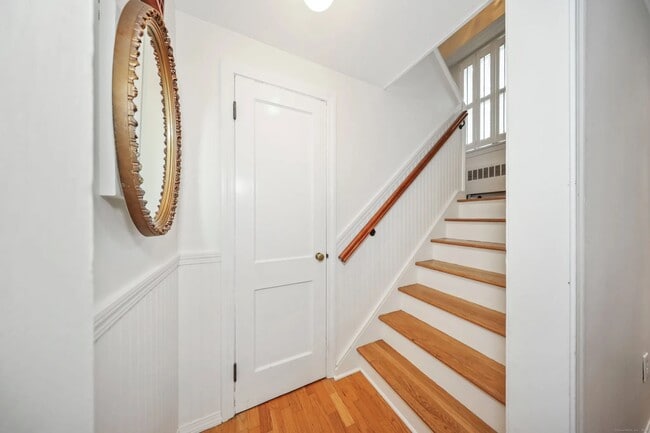 Building Photo - 70 Cold Spring Cir