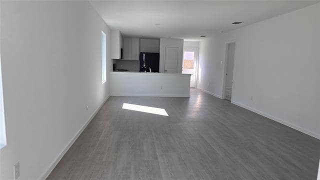 Building Photo - 3916 Pontchartrain Pkwy