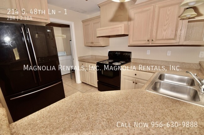 Building Photo - Shary Landing Townhouse - 2bed & 2.5 bath ...