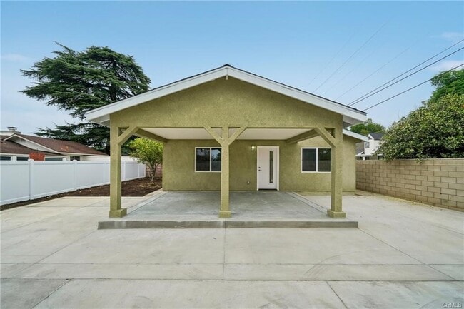 Building Photo - 4664 Sierra St