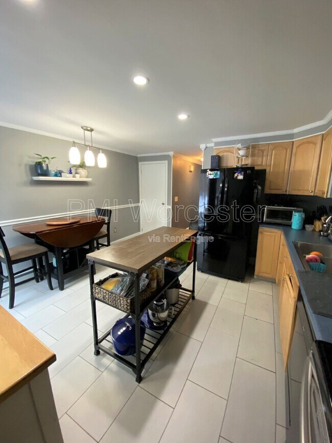 Building Photo - 26 Mountainshire Dr
