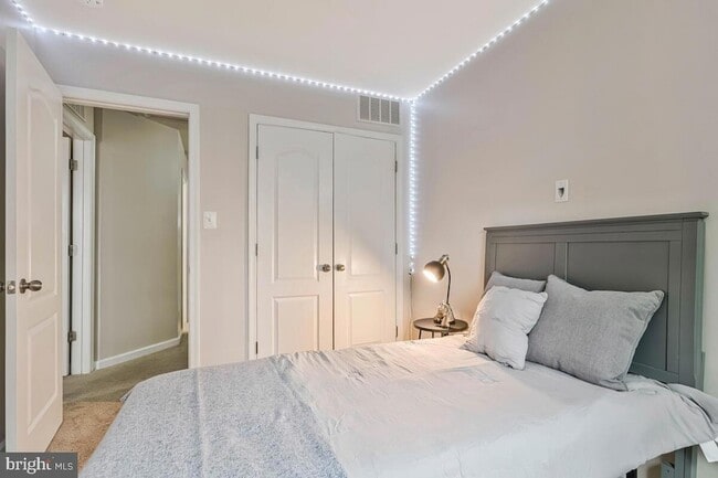 Building Photo - 11771 Sunningdale Pl