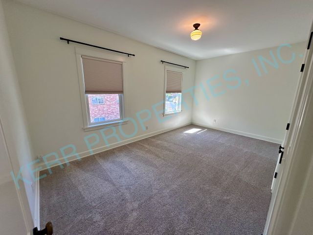 Building Photo - Locating occupants for the property owner! Charming 3-Bedroom Retreat with 2.5 Baths and Spacious...