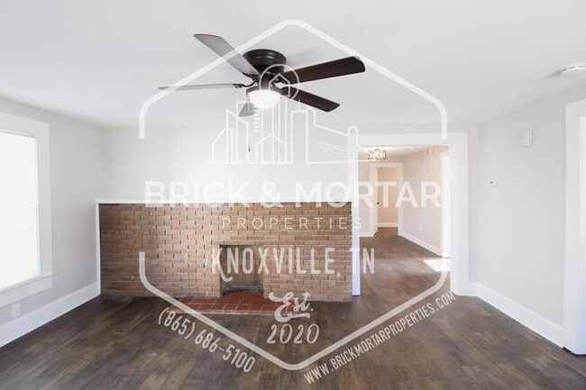 Building Photo - 404 E Emerald Ave