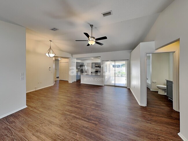 Building Photo - 3118 37th Ter E