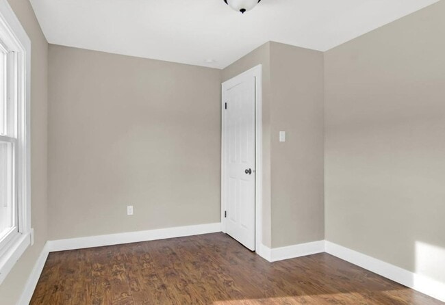 Building Photo - Coming Soon! Beautiful 3 Bedroom, 1.5 Bath...