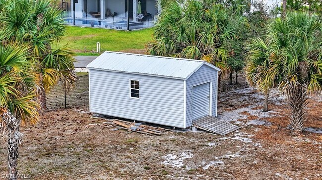 Building Photo - 2326 6th Ave SE