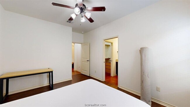Building Photo - 413 Hayes Ln