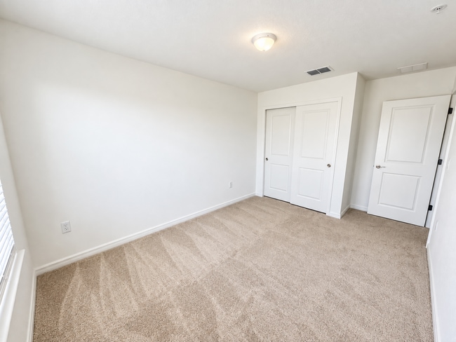 Building Photo - 4540 Orchard View Aly