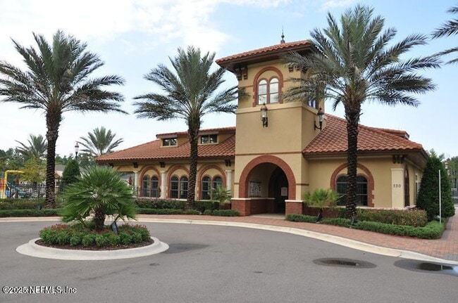 Building Photo - 663 Servia Dr