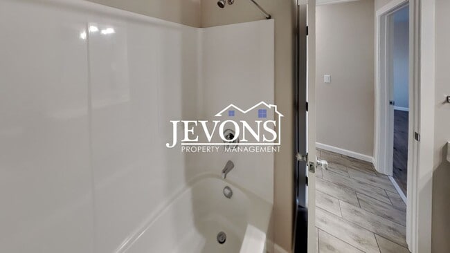 Building Photo - 1912 W Mead Ave