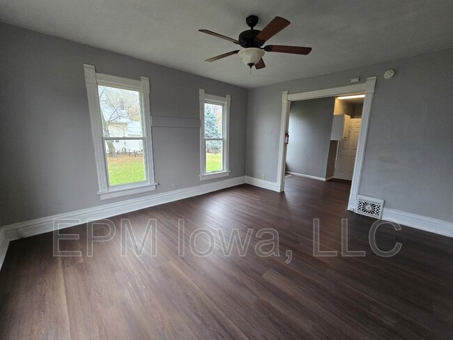 Building Photo - 949 13th St