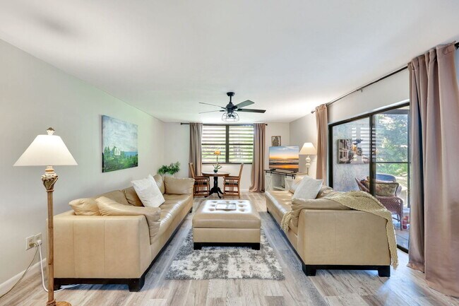 Building Photo - Furnished 3BR/2BA Condo in Pinebrook Lakes...