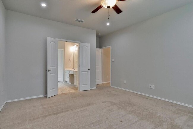 Building Photo - COMING SOON, DARLING HOME IN DENTON!