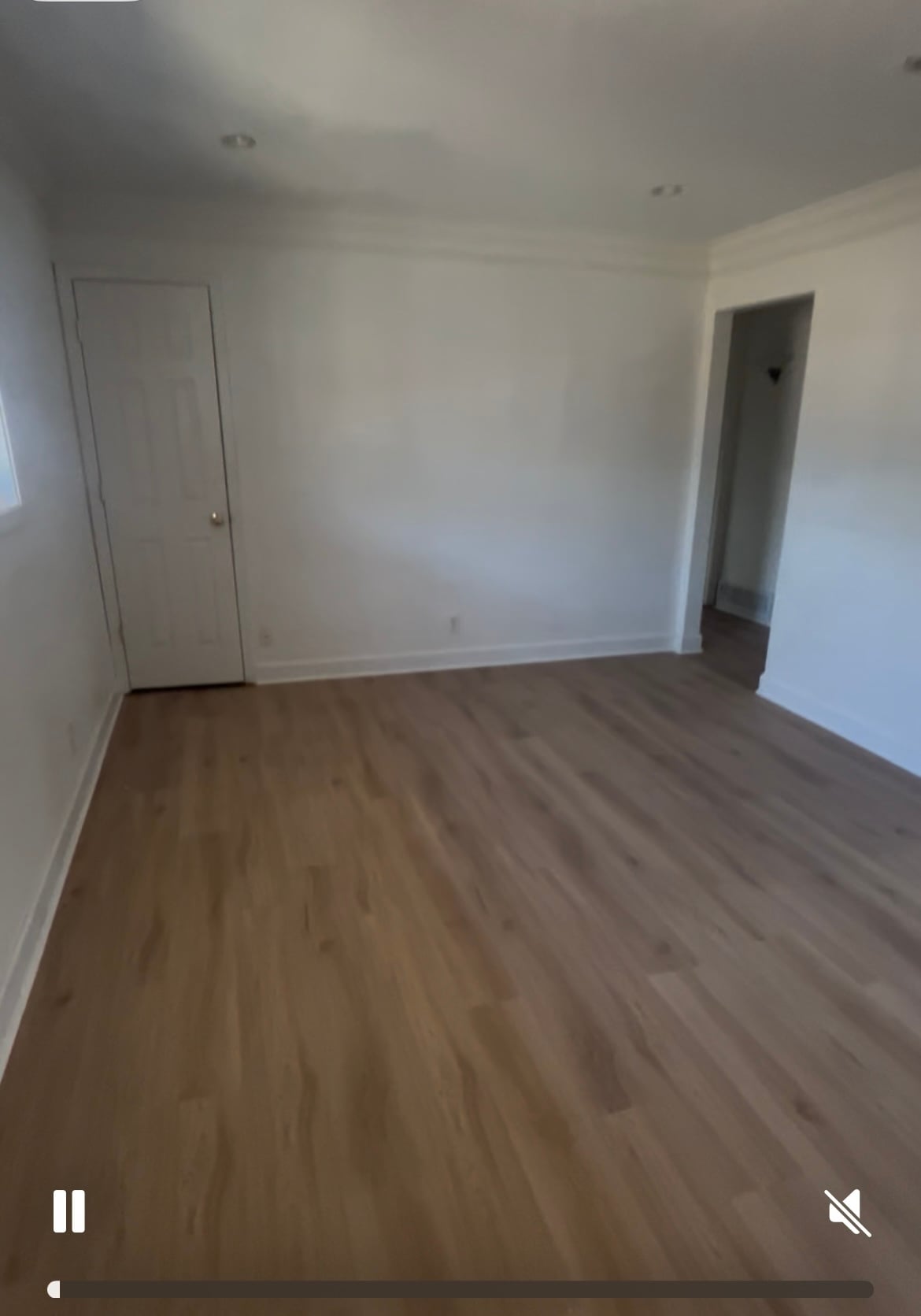 Building Photo - 315 Hilderbrand Dr