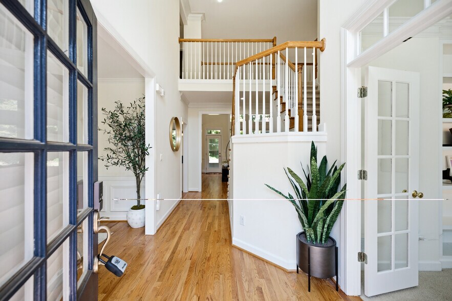 Building Photo - 5008 Highland Oaks Ct SE