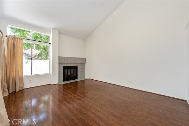 Building Photo - 105 Stanford Ct