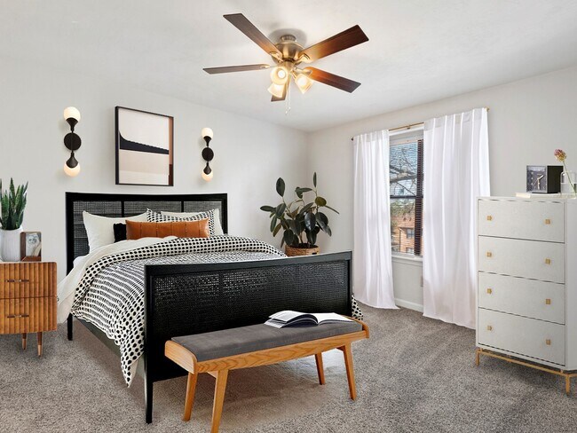 Building Photo - Castle Apartments