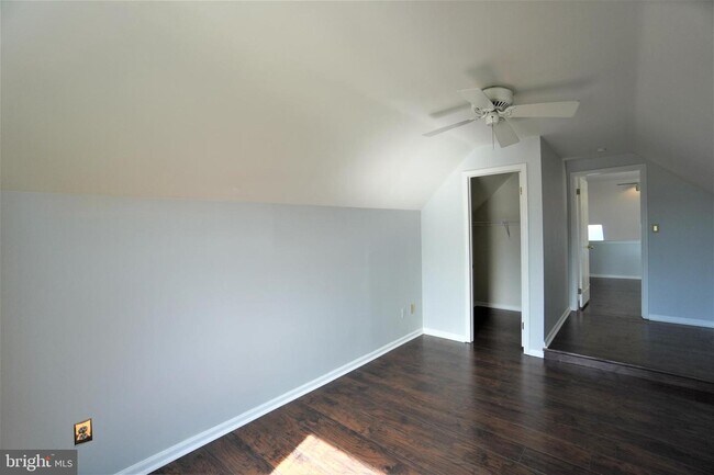 Building Photo - 104 Hidden Creek Dr