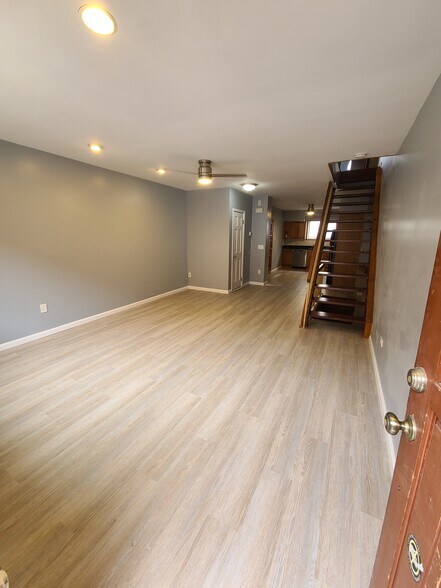 Living Room - 2319 S Carlisle St
