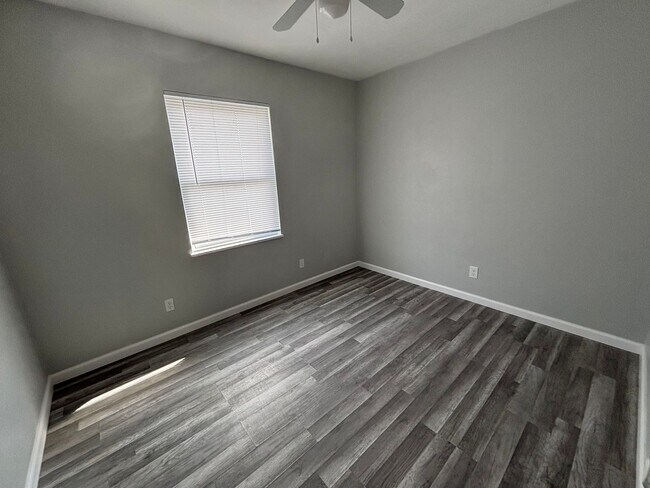 Building Photo - Section 8 welcome