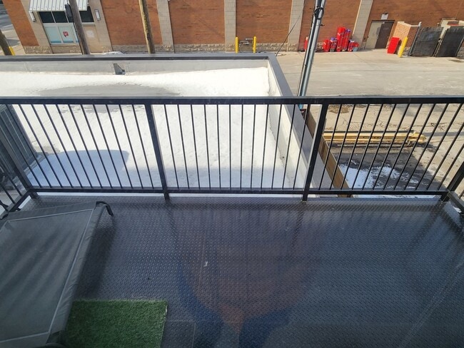 Building Photo - 2406 W Armitage Ave