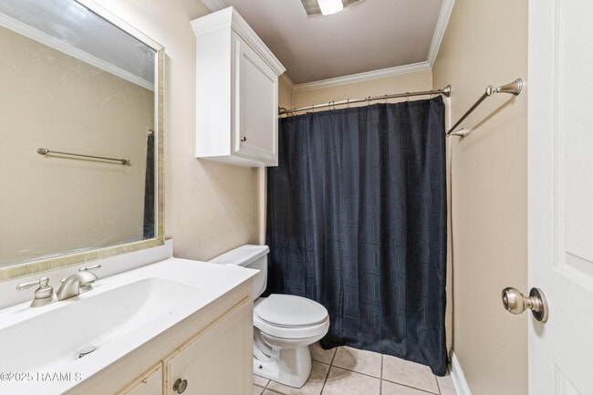 Building Photo - 204 Jane Dr