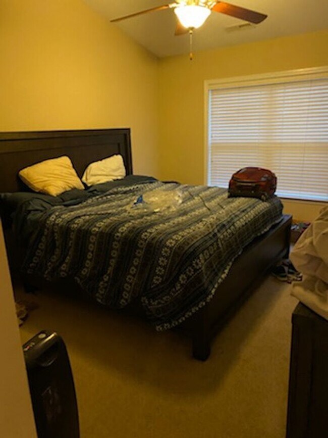 Building Photo - 2 BED/2.5 BATH Townhome in Magnificent Wesley Heights West End District