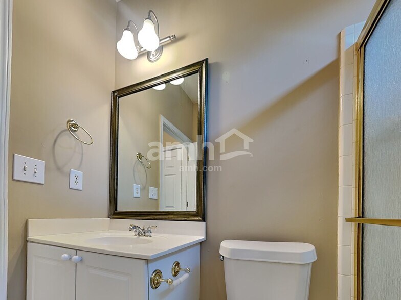 Building Photo - 1238 Wood Iris Ln