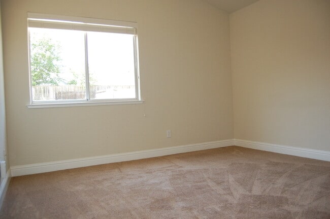 Building Photo - Springview 3022