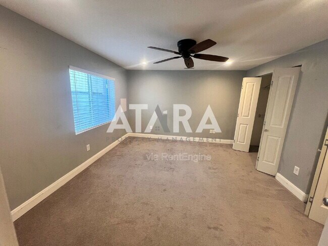 Building Photo - 258 Kestrel Dr