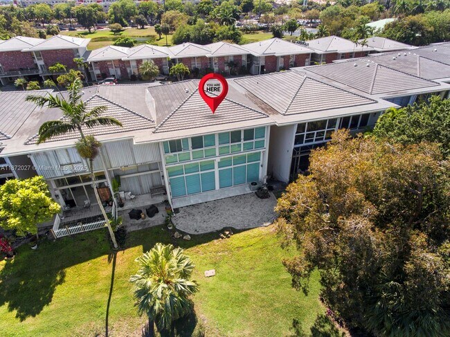 Building Photo - 6795-6793 Brookline Dr