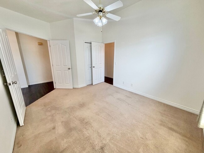 Building Photo - 143 187 N Westridge Dr