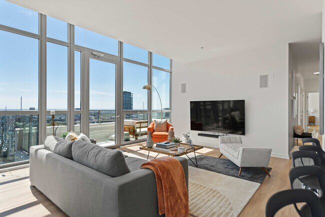 Building Photo - 365 N Halsted St