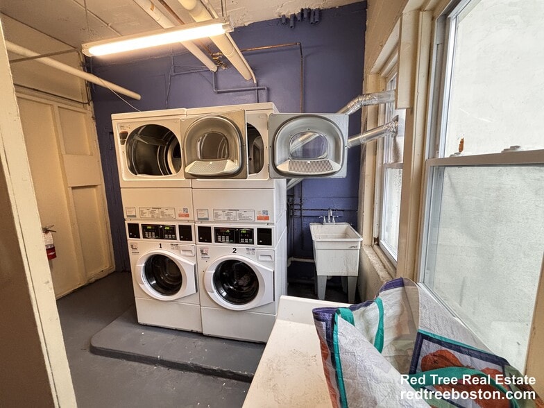 Building Photo - 1687 Commonwealth Ave