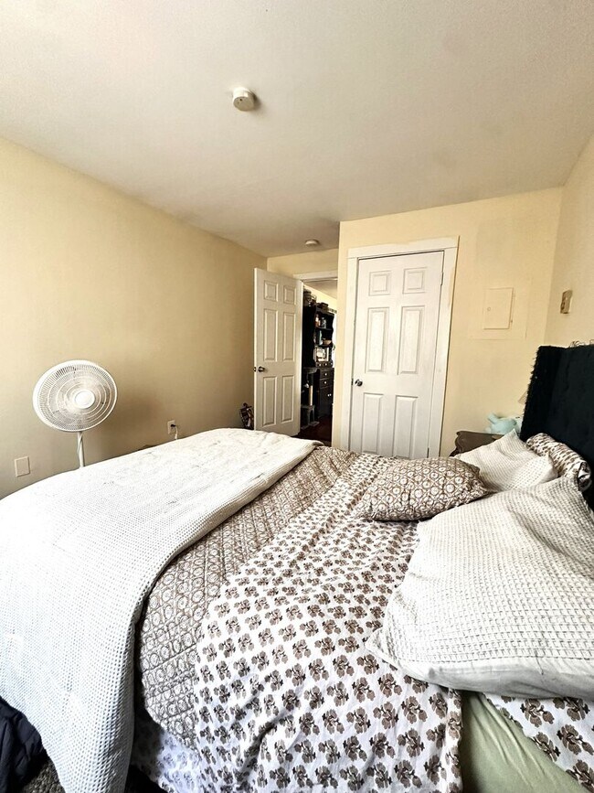 Building Photo - 40-42-42 North Ave