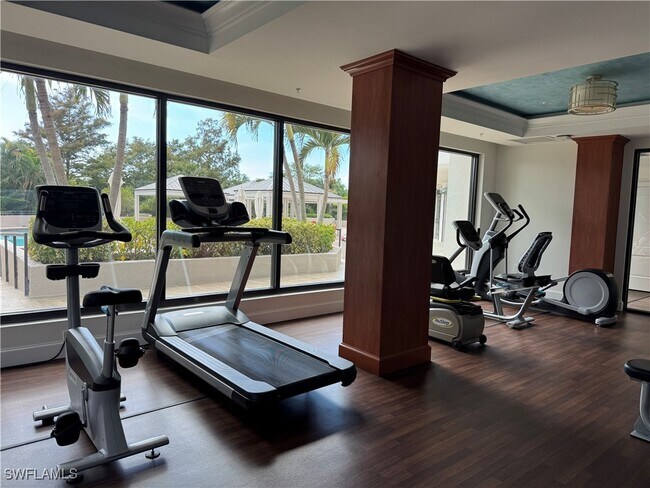 Building Photo - 6075 Pelican Bay Blvd