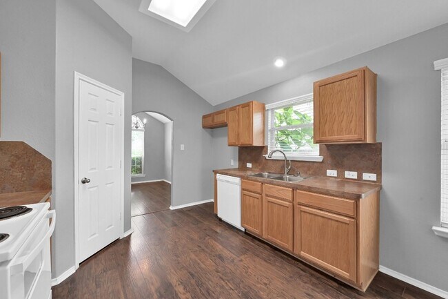 Building Photo - 18441 Sunrise Oaks Ct