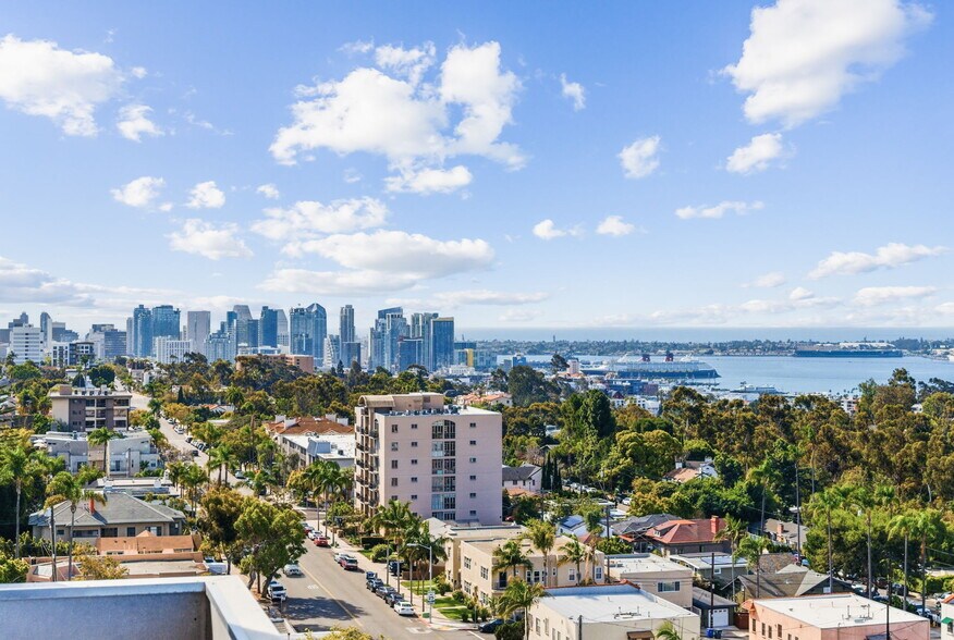 Building Photo - 3535 1st Ave