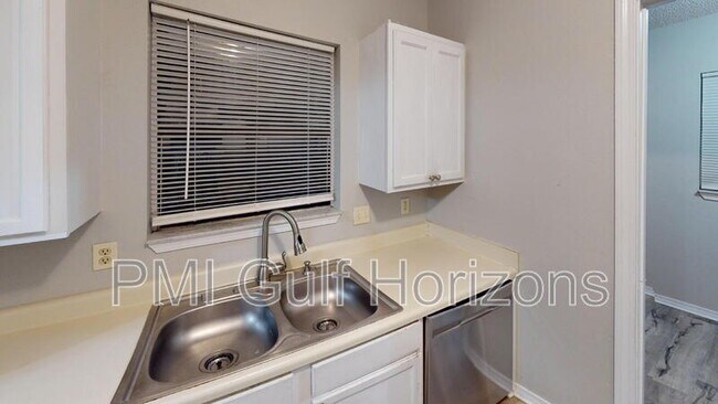 Building Photo - 3356 La Leyenda Ct